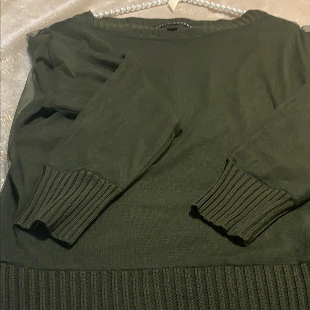 Sweater - Picture 3 of 8